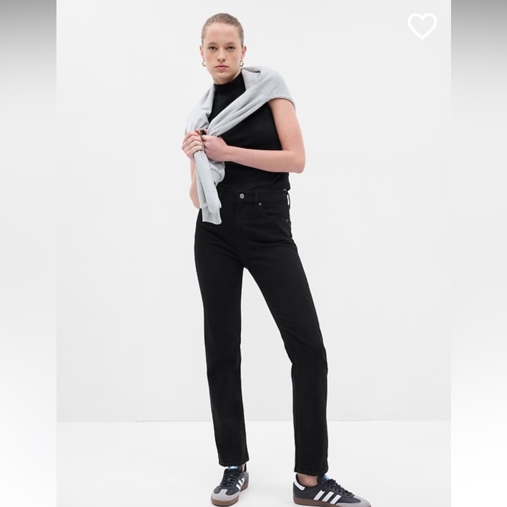 Gap High Rise ‘90’s Straight Jeans black size 33 short NWT